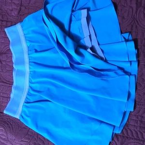 Lululemon short size 6 blue